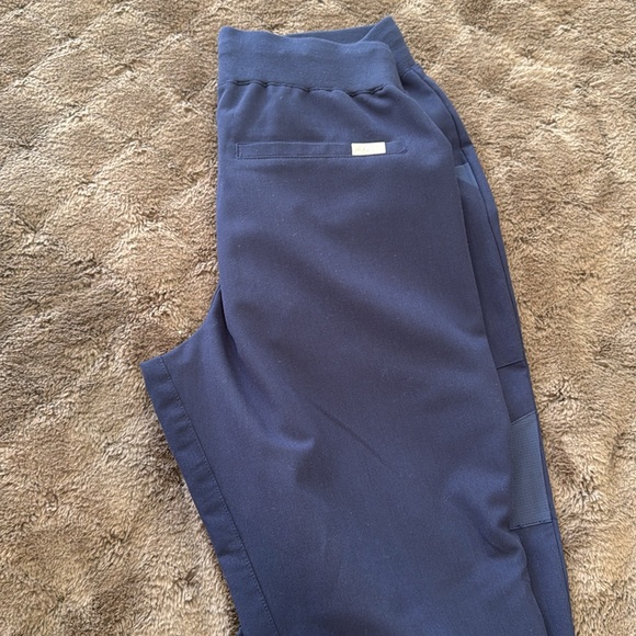 Figs - Picture 4 of 5